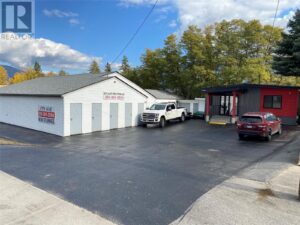 2305 6th Avenue, Castlegar