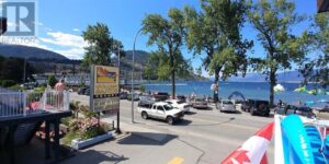 221 1028 LAKESHORE Drive, Penticton