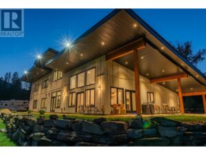 2335 PASS CREEK Road, Castlegar
