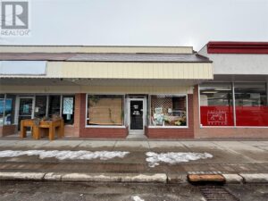 1106 3rd Street, Castlegar