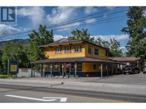 1451 Columbia Avenue, Castlegar