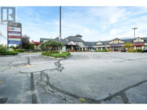 114 2436 Skaha Lake Road, Penticton