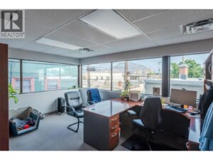 203 383 Ellis Street, Penticton