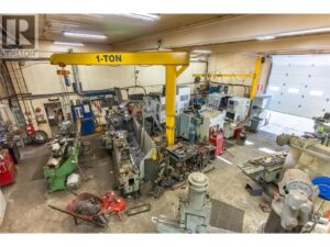 733 TAGISH Street, Kamloops