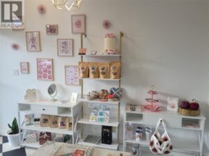 1695 Burtch Road, Kelowna