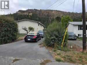 2606 Applewood Road, West Kelowna