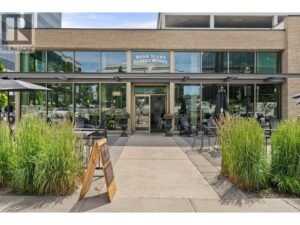100 1615 Dickson Avenue, Kelowna