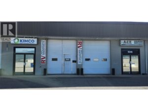 100 1219 Commercial Way, Penticton