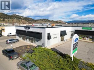 425 & 427 Banks Road, Kelowna