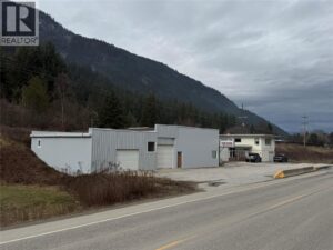 1503 3A Highway, Castlegar