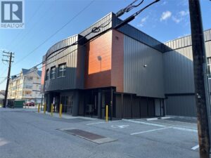 207 352 WINNIPEG Street, Penticton