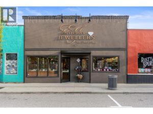 608 Cliff Avenue, Enderby