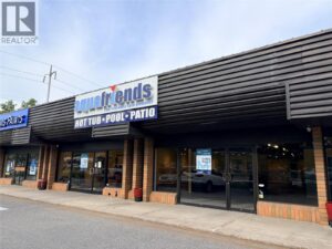 102/103 1990 Cooper Road, Kelowna