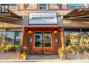 10110 Main Street, Summerland