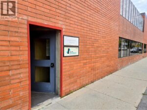 83 498 Ellis Street, Penticton